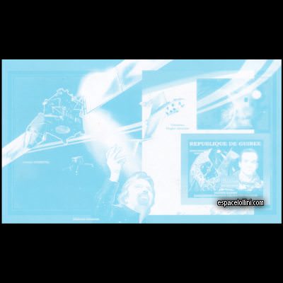 le timbre 10430 GUI 12 KA bleu