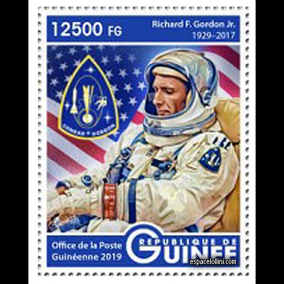 le timbre 10580 GUI 18 Detail